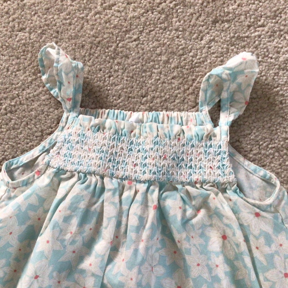 BABY GAP LIGHT BLUE FLOWERED SMOCKED DRESS— 2T - Picture 5 of 6